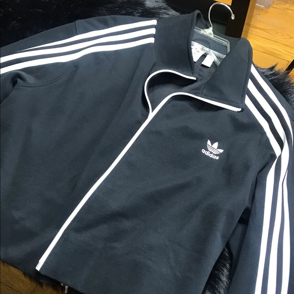 Crop Adidas jacket
